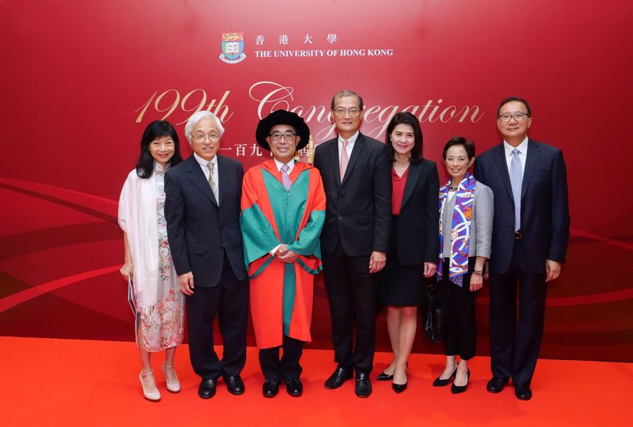 (From the left) Prof &amp; Mrs Paul Tam, HKU Acting President, Dr David Mong, Prof &amp; Mrs Lo Chung Mau, Hospital Chief Executive of The University of Hong Kong-Shenzhen Hospital and Ms Cynthia Mong were pictured after the ceremony.